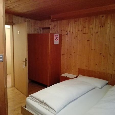 Garni La Grambla Hotel Selva di Val Gardena Bagian luar foto