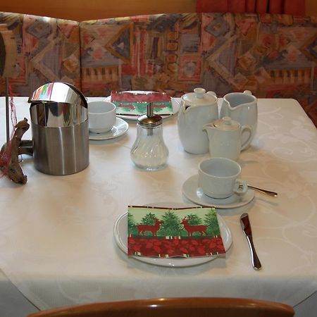 Garni La Grambla Hotel Selva di Val Gardena Bagian luar foto