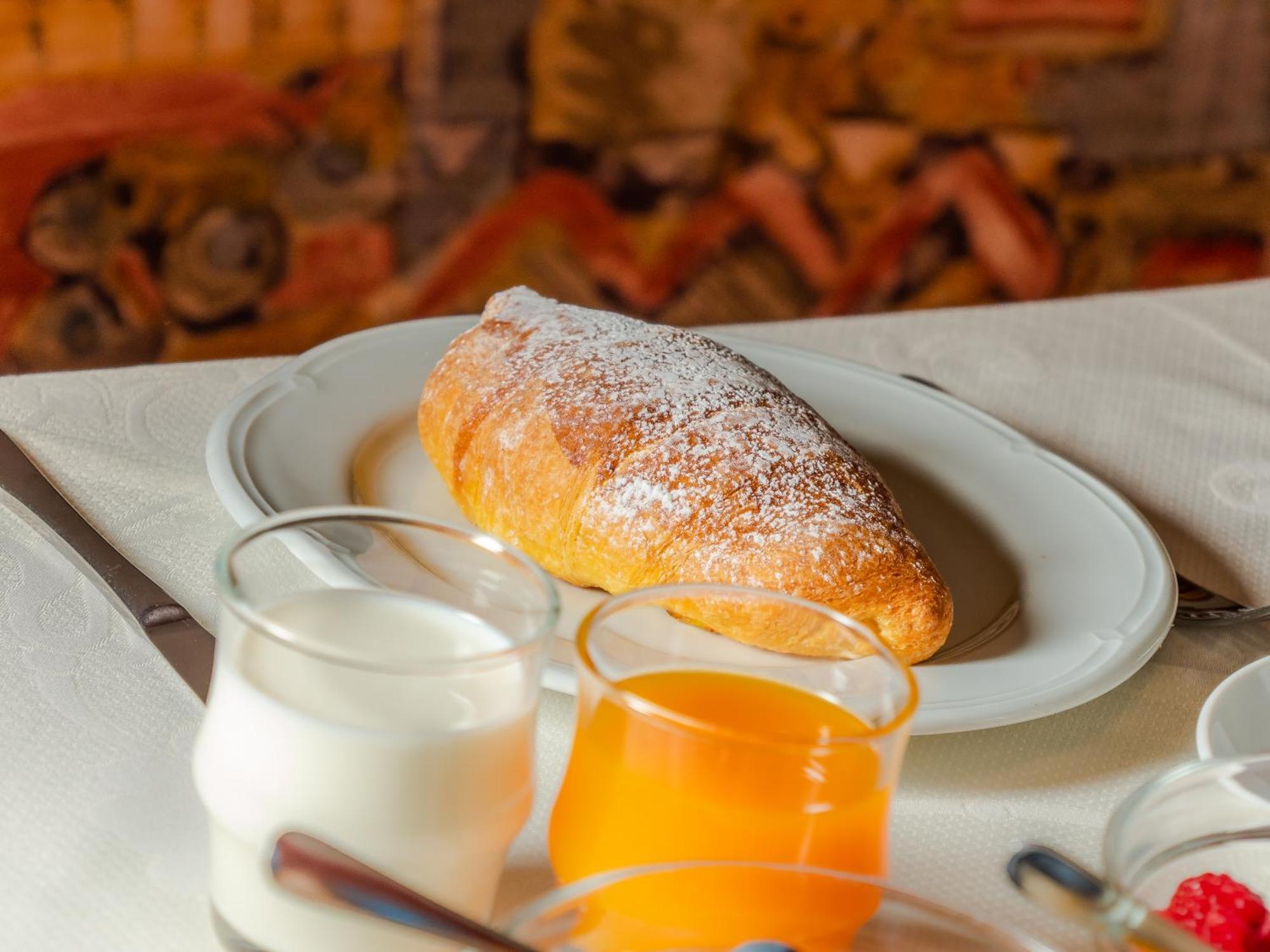 Garni La Grambla Hotel Selva di Val Gardena Bagian luar foto