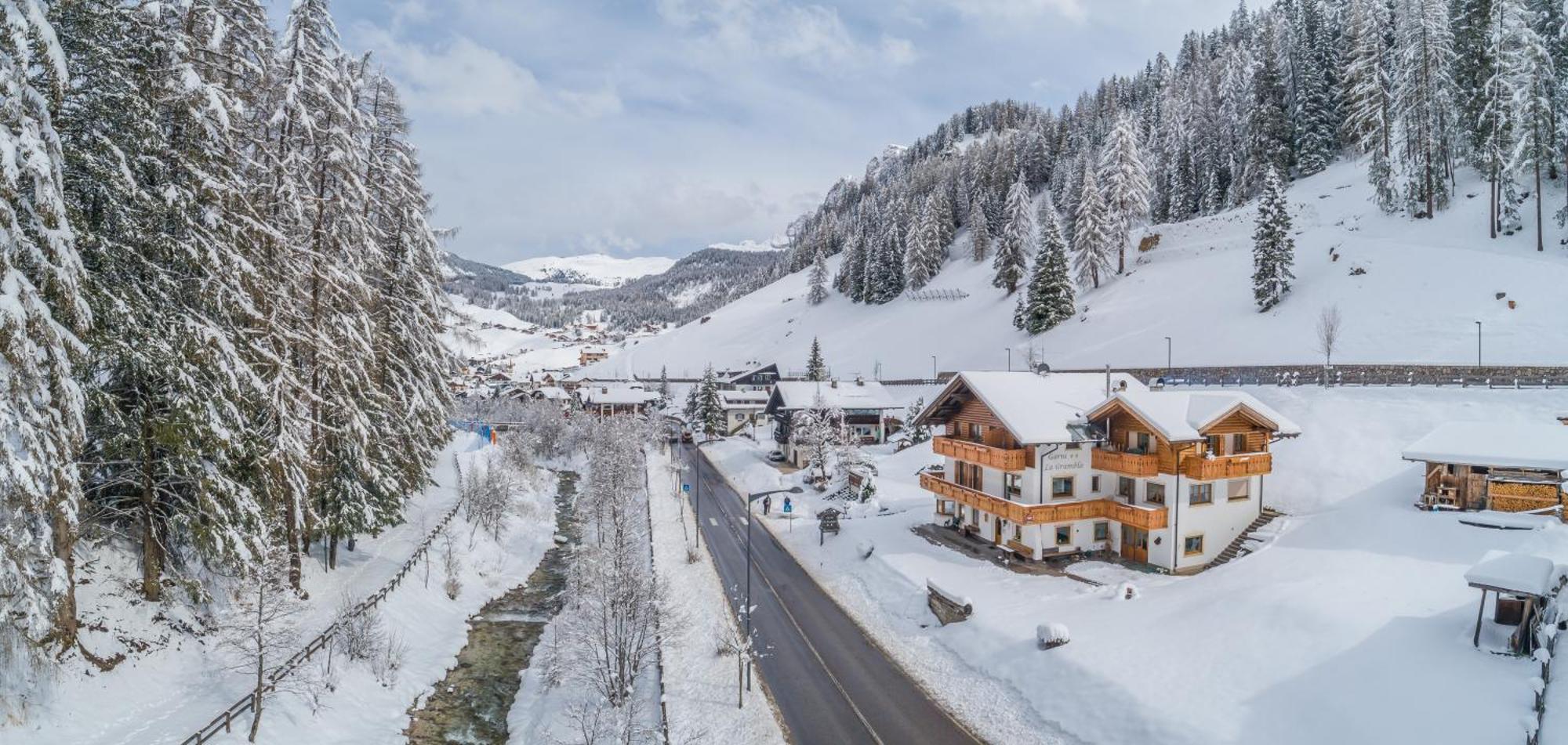 Garni La Grambla Hotel Selva di Val Gardena Bagian luar foto