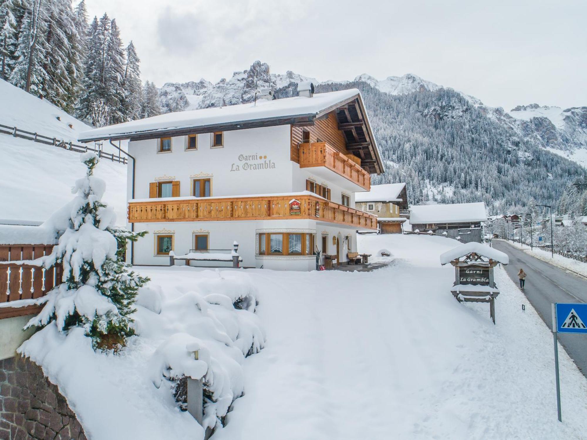 Garni La Grambla Hotel Selva di Val Gardena Bagian luar foto